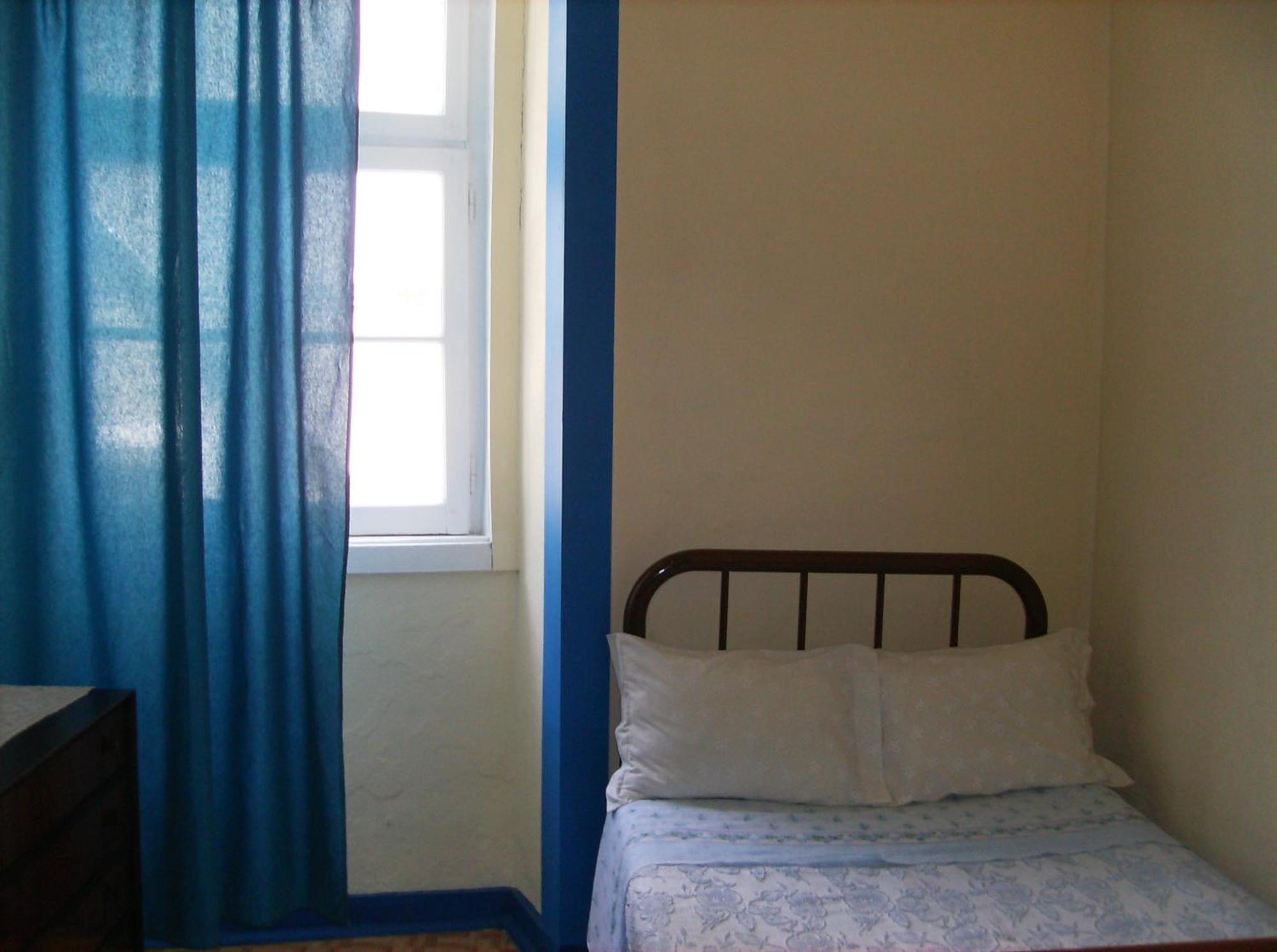 Dias E Dominguez Hostel Lisbon Bilik gambar