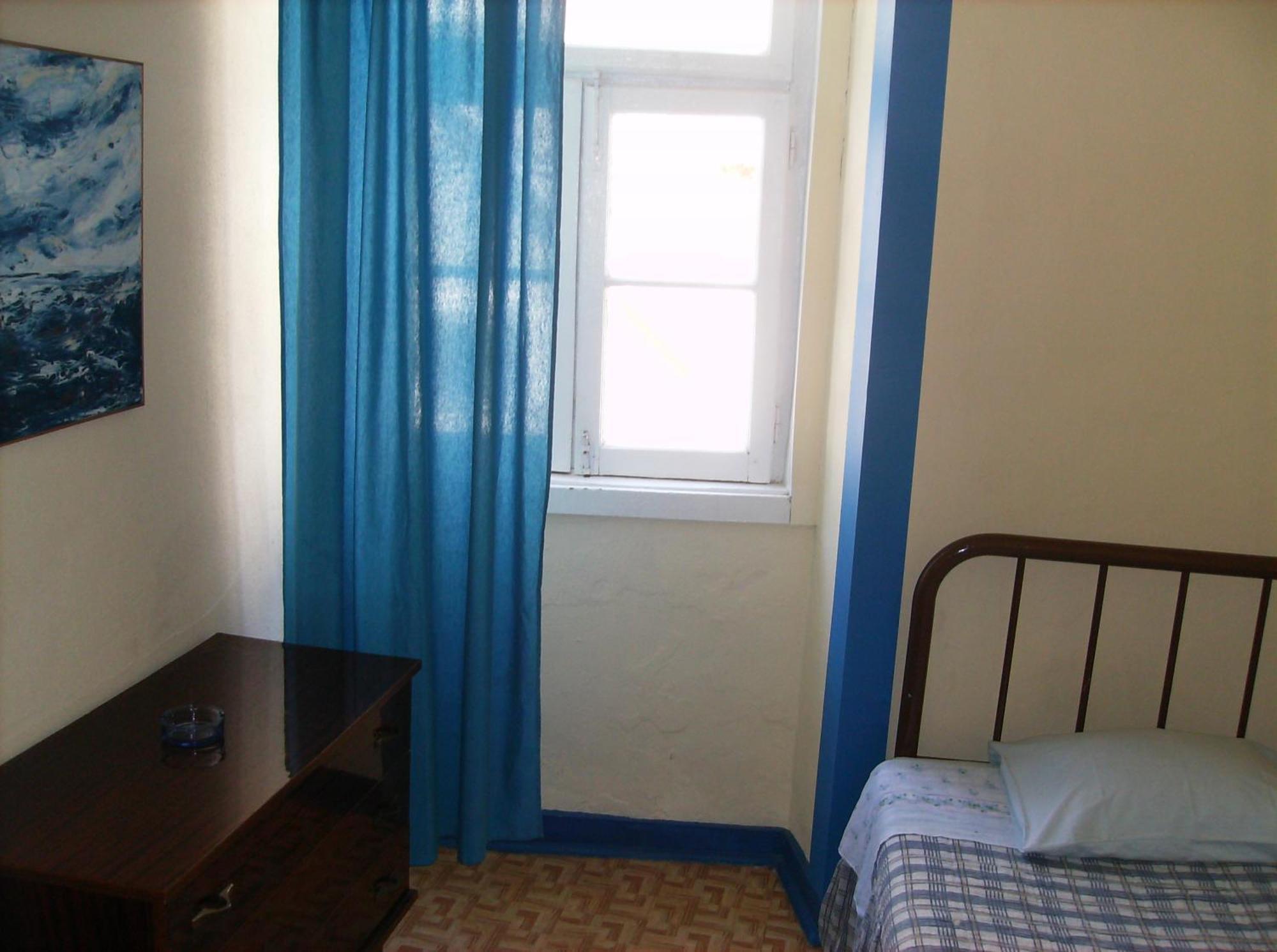 Dias E Dominguez Hostel Lisbon Bilik gambar